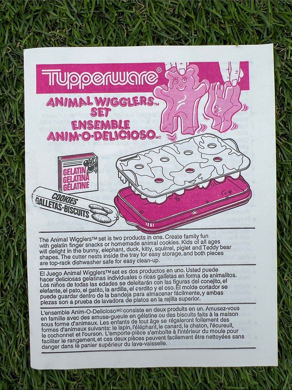 VINTAGE Tupperware Animal Wigglers Set Jello/Cookie Mold With Instructions 90s - Picture 3 of 13